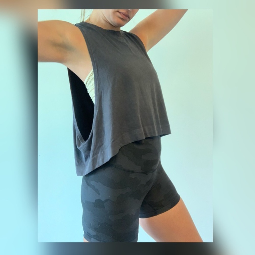 AVOCADO NWT work out shirt